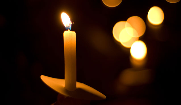 istock_050219_candlelight