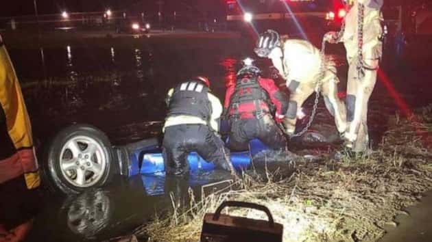 houston-car-rescue-ho-mo-20190510_hpmain_12x5_992
