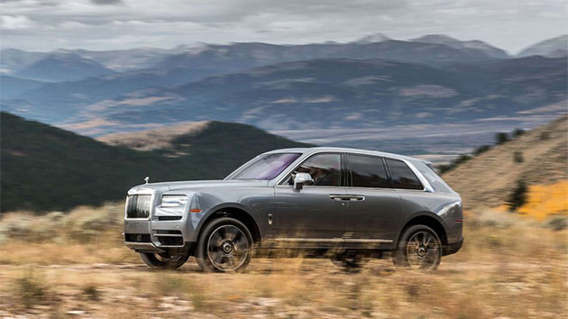 051119_rollsroyce_suv