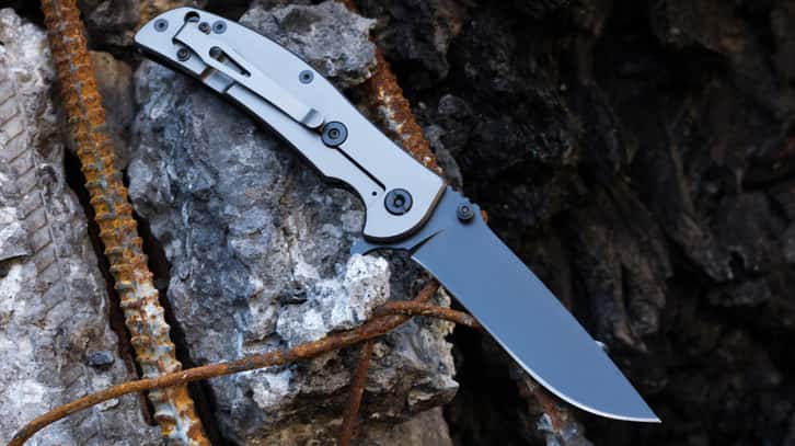 istock_051419_pocketknife