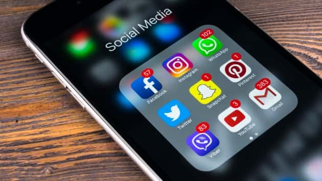 istock_51619_socialmedia