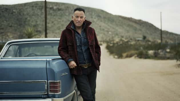 m_brucespringsteen630_withcar_creditdannyclinch_051719