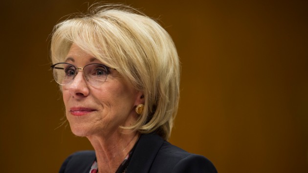 getty_52119_betsydevos