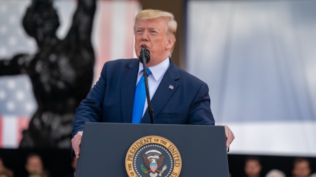 wh_6719_prestrumppodium