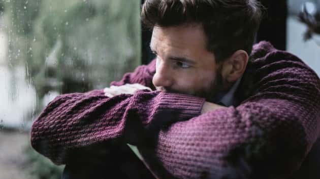 istock_61919_depressedman