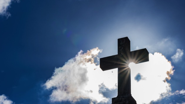 istock_062019_memorialcross