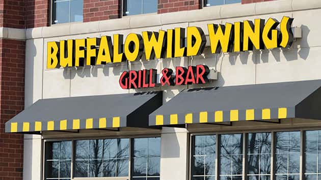 istock_062219_buffalowildwings-2