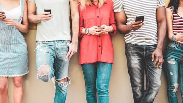 istock_070119_onlineuserulescoe