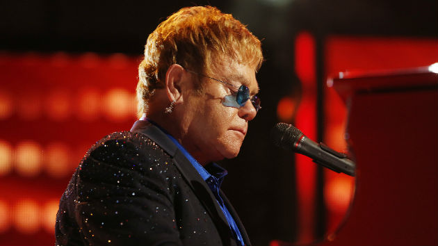 m_eltonjohnkimmelserious_070317-3