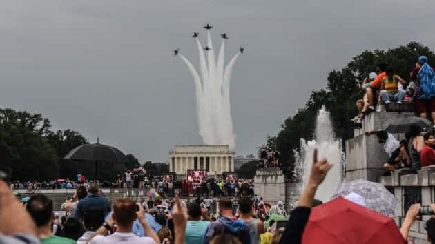 getty_71019_july4flyover