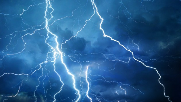 istock_71819_lightning