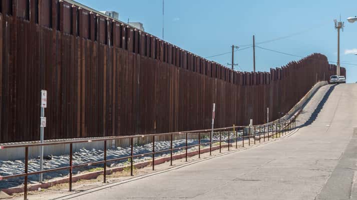 istock_073119_usmexicoborder