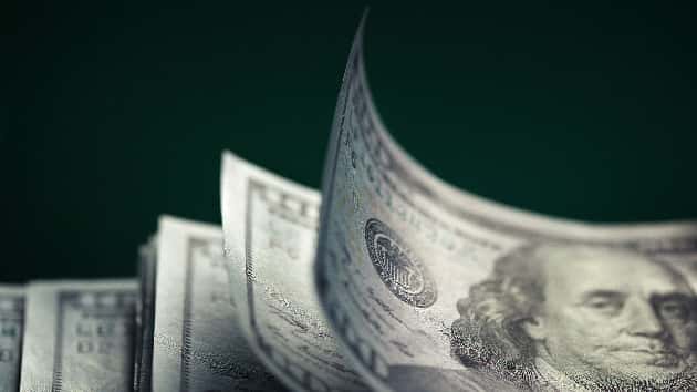 istock_080119_equifaxcash