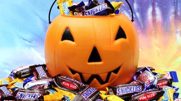istock_080519_halloweensnickers