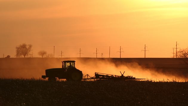 istock_080619_farmers