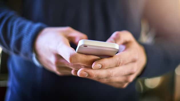 istock_080919_texting