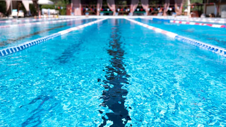 istock_081219_publicpoolus