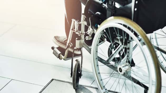 istock_83019_manwheelchair