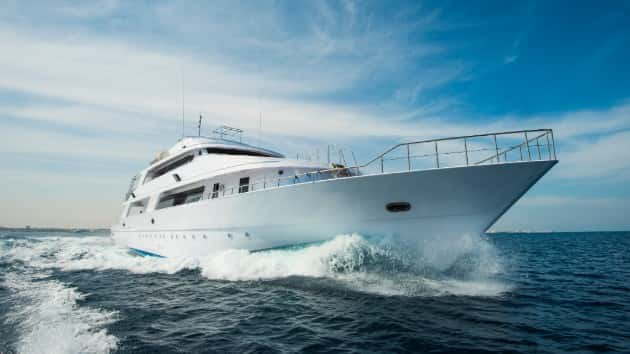 istock_91619_luxuryyacht