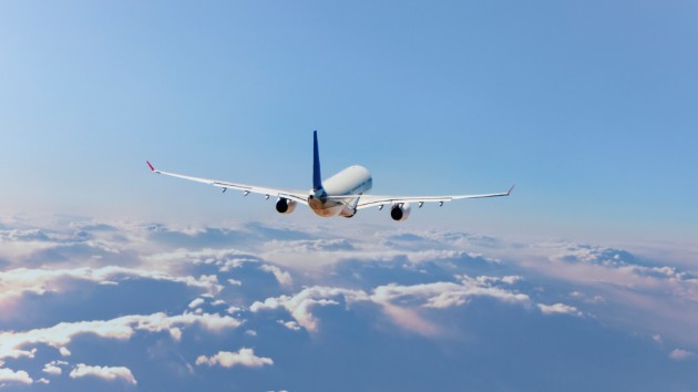 istock_92319_jetflying