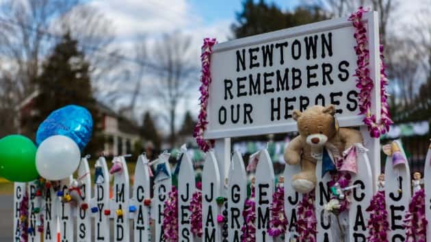istock_92419_sandyhookvictims