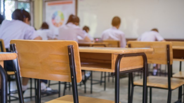 istock_92719_emptyclass