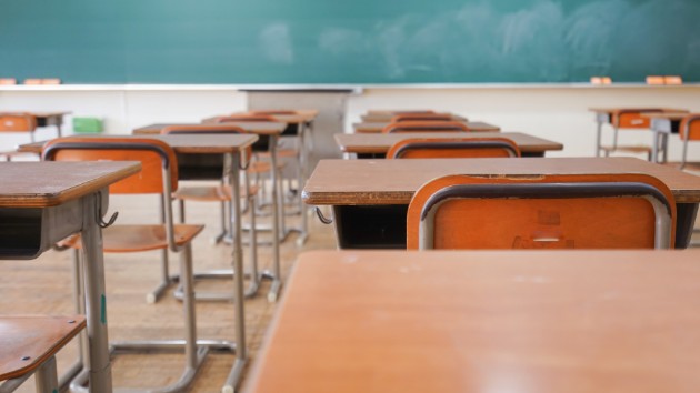 istock_93019_emptyclass