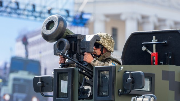 istock_10219_javelinweapon