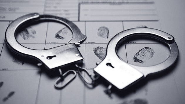 istock_10719_handcuffsprints