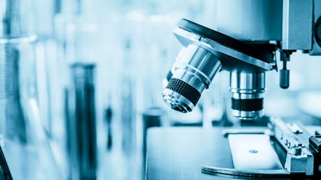 istock_10719_labmicroscope