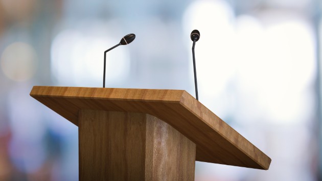 istock_101619_podiummic