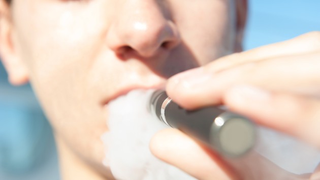 istock_101719_vapingteen