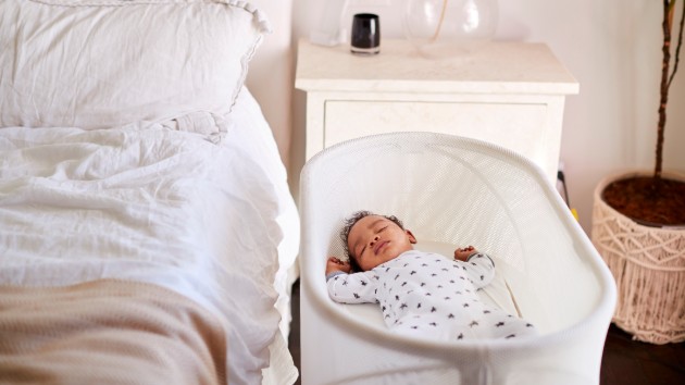 istock_102119_babysleeping