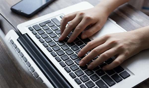 istock_102219_laptop