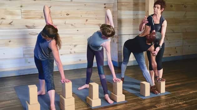 gma-yoga4cancer-modified-ht-ls-191028_hpmain_4x3_992