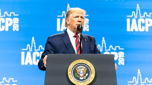 wh_102819_trumpchicago