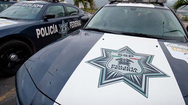 istock_103019_mexicanpolice