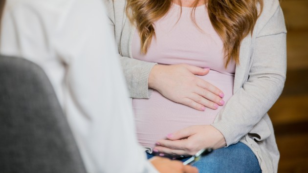 istock_103119_pregnantdr