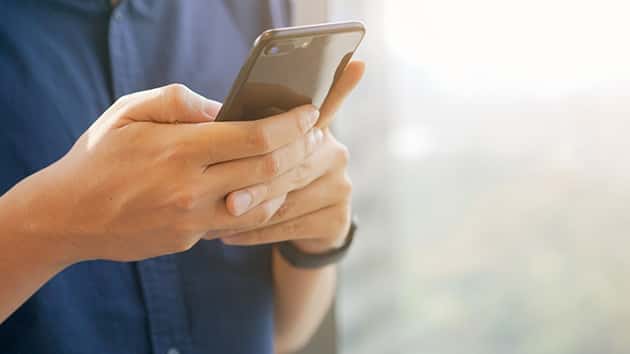 istock_103119_texting