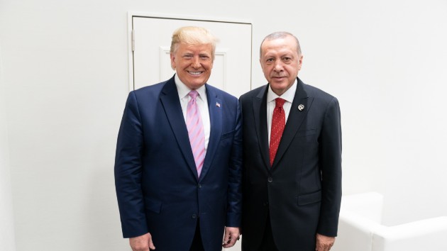 wh_111319_trumperdogan