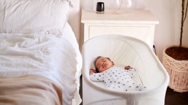 istock_111919_babybassinet