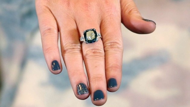 diamonds-3-abc-er-191124-jpg_hpembed_3x2_992201