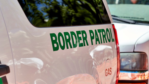istock_12619_borderpatrol