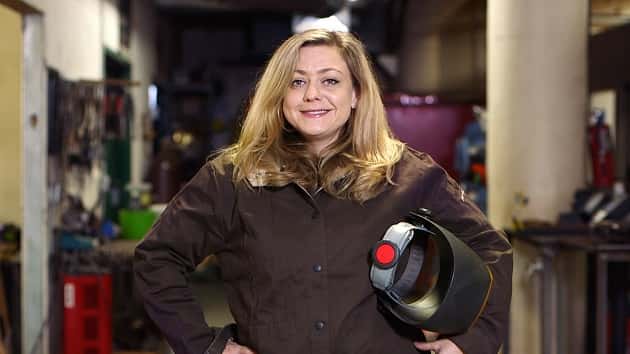 welder-portrait-mid-abc-ps-191118_hpembed