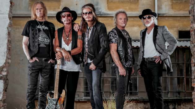 m_aerosmith630_standing_020619-4