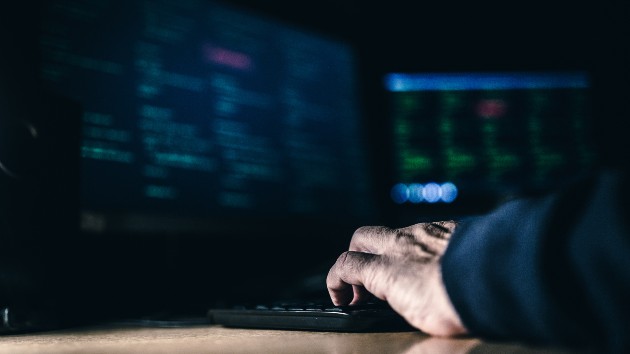 istock_1620_hacking