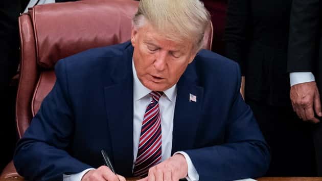 wh_011520_trumpchinatradedeal
