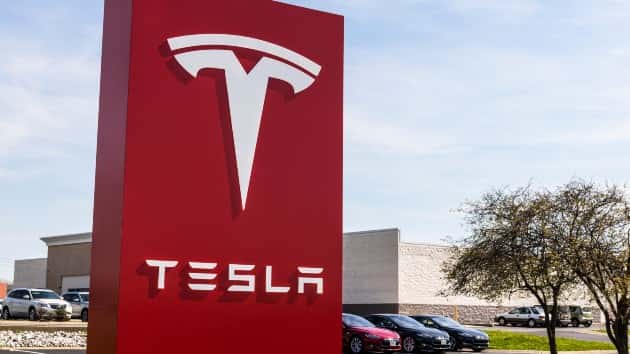 istock_11620_tesladealer