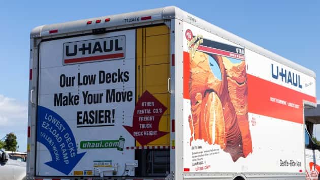 istock_12220_uhaultruck