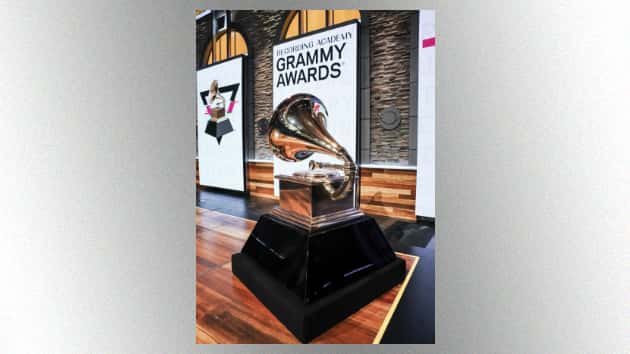 m_cbsgrammys_1620-3